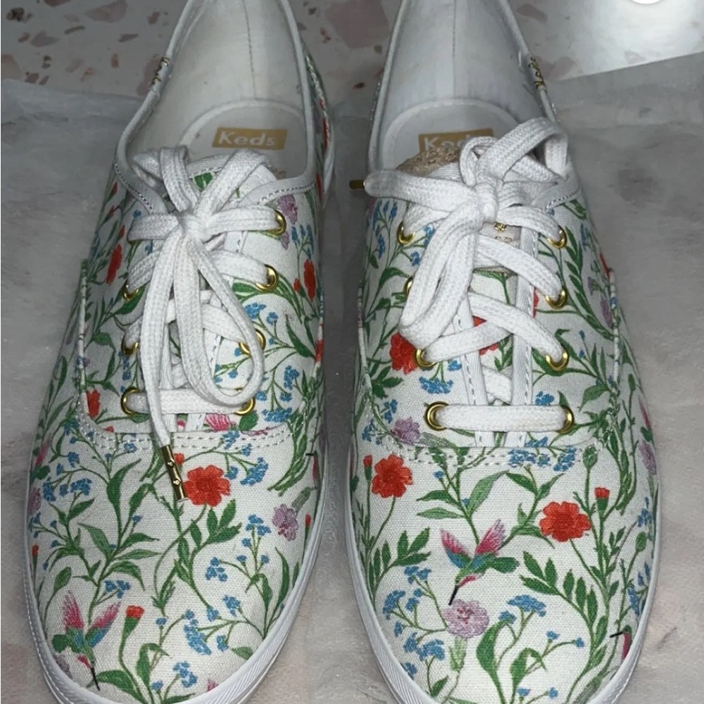 New never used Kate spade ♠️ sneakers 👟